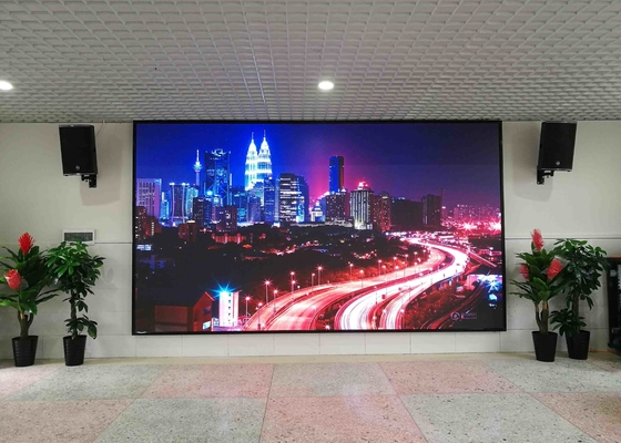 SMD P2.5 Indoor Full Color LED Screen 1000 Nits Brightness Wide Viewing Angle